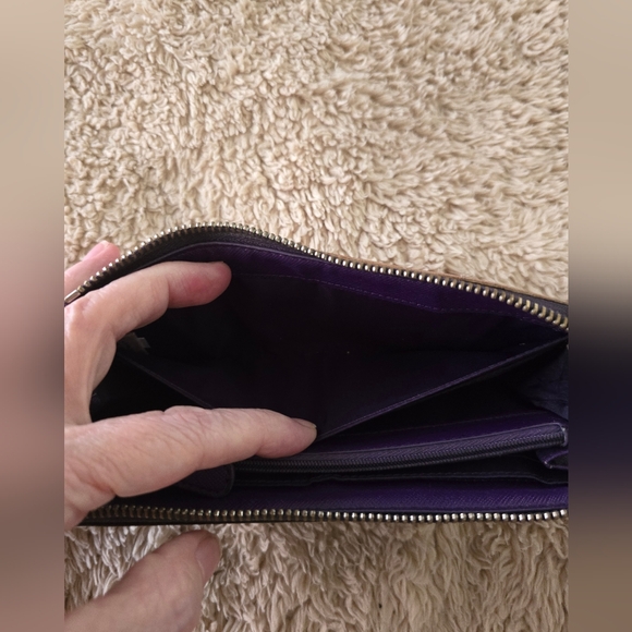 Coach L-Zip Signature Long Wallet With Purple Trim EUC - Picture 9 of 12